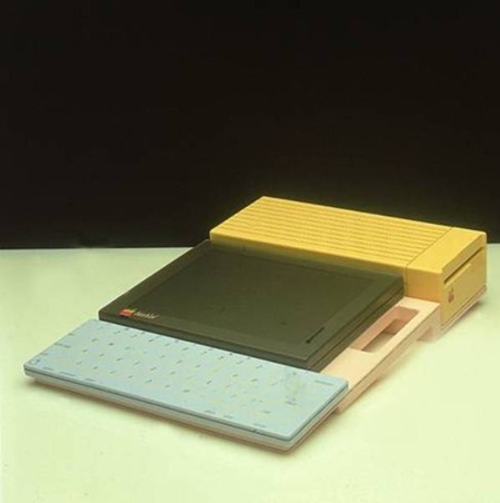 MacBook Lifestyle-Studie Bashful (1983) (2)