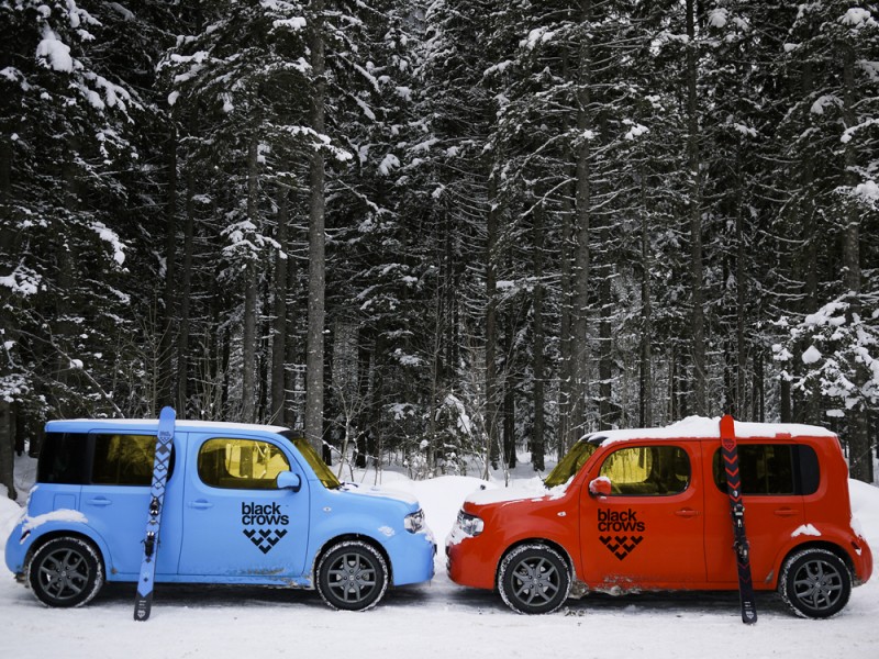 nissan cube in snow